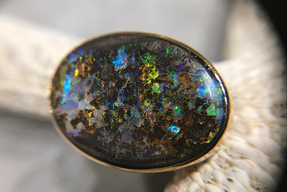 ring-oval.jpg 
